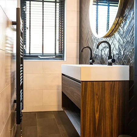 Luxe - Sauna - - *